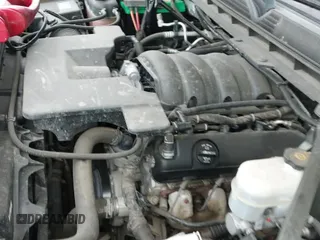 2018 Chevrolet Silverado 1500 Custom z VIN 1GCRCPEC0JZ356018, wystawiony jako IAAI lot #43425403 z przebiegiem 64 996 mil mil oraz . Historia ofert i sprzedaży dostępna na DreamBid. Obrazek 23.