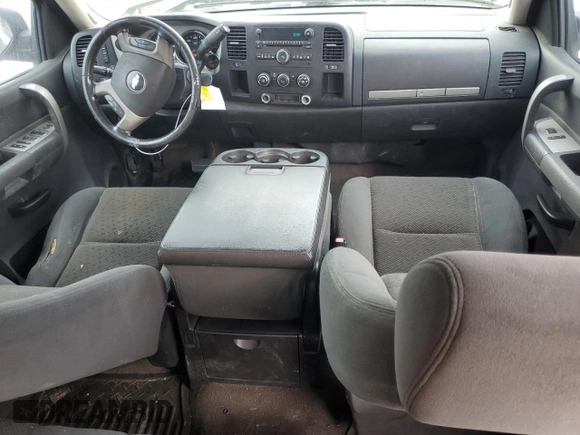 2008 Chevrolet Silverado 3500HD SRW Work Truck with VIN 1GCHC33K38F117895, listed as a Copart auction lot 76732994 with 296,057 mi miles and Clean Title. Bid and sale history available at carsss.com. Image 8.