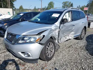2013 Nissan Pathfinder SL z VIN 5N1AR2MM7DC674777, wystawiony jako IAAI lot #42089000 z przebiegiem 157 084 mil mil oraz . Historia ofert i sprzedaży dostępna na DreamBid. Obrazek 2.