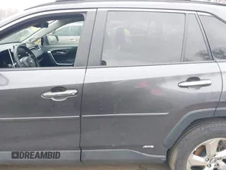 2020 Toyota RAV4 Hybrid Limited with VIN 4T3DWRFV9LU008881, listed as a IAAI auction lot 41672085 with 39,557 mi miles. Bid and sale history available at carsss.com. Image 15.