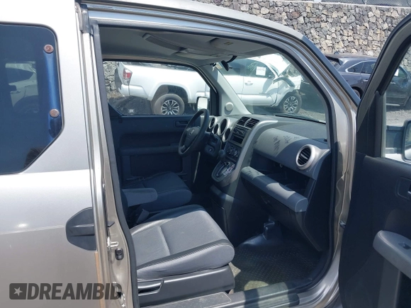 2004 Honda Element EX with VIN 5J6YH28524L008283, listed as a IAAI auction lot 41949628 with 106,664 mi miles and . Bid and sale history available at DreamBid. Image 5.