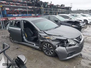 2017 Nissan Altima 2.5 SV with VIN 1N4AL3AP9HC200738, listed as a IAAI auction lot 41619004 with 194,304 mi miles. Bid and sale history available at carsss.com. Image 12.
