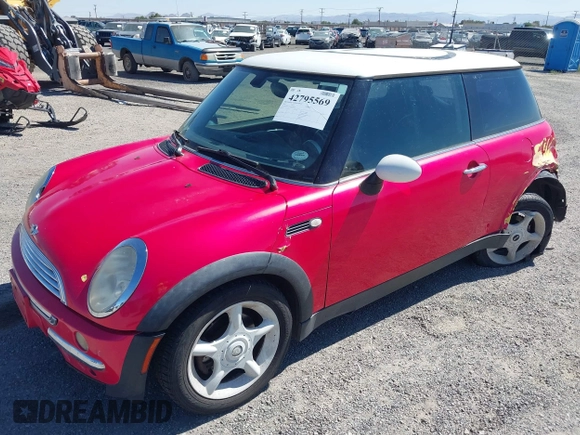 2004 MINI Hardtop z VIN WMWRC33444TJ62861, wystawiony jako IAAI lot #42795569 z przebiegiem 113 840 mil mil oraz . Historia ofert i sprzedaży dostępna na DreamBid. Obrazek 2.