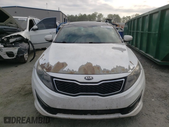 2013 Kia Optima SX z VIN 5XXGR4A62DG118828, wystawiony jako Copart lot #56252725 z przebiegiem 176 359 mil mil oraz Szkoda całkowita • Salvage title. Historia ofert i sprzedaży dostępna na DreamBid. Obrazek 5.
