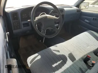 1995 Nissan Frontier with VIN 1N6SD11S1SC325337, listed as a Copart auction lot 49730305 with 102,286 mi miles and Clean title. Bid and sale history available at DreamBid. Image 8.