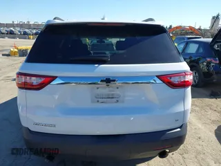 2019 Chevrolet Traverse LT Cloth with VIN 1GNERGKW7KJ203638, listed as a IAAI auction lot 41852018 with 98,677 mi miles. Bid and sale history available at carsss.com. Image 17.