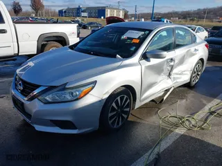 2018 Nissan Altima 2.5 SV with VIN 1N4AL3APXJC265944, listed as a IAAI auction lot 41052902 with 142,023 mi miles. Bid and sale history available at carsss.com. Image 19.