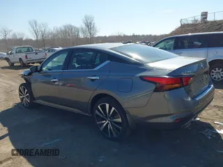 2019 Nissan Altima 2.5 Platinum with VIN 1N4BL4FW9KC139697, listed as a IAAI auction lot 41894849 with 135,105 mi miles. Bid and sale history available at carsss.com. Image 3.