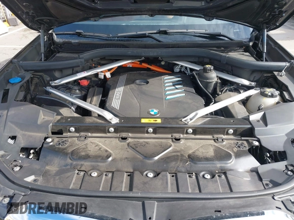 2021 BMW X5 xDrive45e with VIN 5UXTA6C09M9D26035, listed as a IAAI auction lot 41788981 with 60,571 mi miles and . Bid and sale history available at DreamBid. Image 10.