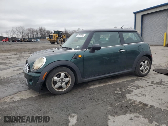 2008 MINI Hardtop with VIN WMWMF33538TU68174, listed as a Copart auction lot 52599285 with 150,496 mi miles and Salvage Title. Bid and sale history available at DreamBid. Image 1.