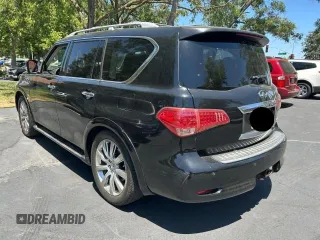 2014 Infiniti QX80 z VIN JN8AZ2NE6E9062908, wystawiony jako Copart lot #61263115 z przebiegiem 155 836 mil mil oraz Czysty tytuł • Clean title. Historia ofert i sprzedaży dostępna na DreamBid. Obrazek 3.
