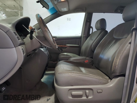 2005 Toyota Sienna XLE with VIN 5TDBA22C05S052869, listed as a Copart auction lot 54160675 with 147,742 mi miles and Salvage Title. Bid and sale history available at carsss.com. Image 7.