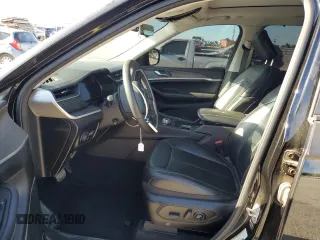 2023 Jeep Grand Cherokee Limited с VIN 1C4RJKBG1P8853478, выставлен на аукционе Copart как лот 56348515 с пробегом 43 326 миль миль и Списание • Salvage title. История ставок и продаж доступна на DreamBid. Изображение 7.