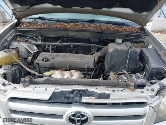 2007 Toyota Highlander with VIN JTEGD21A870161949, listed as a IAAI auction lot 41487972 with 219,084 mi miles. Bid and sale history available at carsss.com. Image 10.