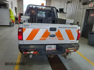 2015 Ford F-250 Lariat с VIN 1FT7W2B61FED46404, выставлен на аукционе IAAI как лот 42566193 с пробегом 306 588 миль миль и . История ставок и продаж доступна на DreamBid. Изображение 35.