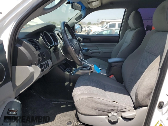2014 Toyota Tacoma PreRunner with VIN 3TMKU4HN8EM041212, listed as a Copart auction lot 61948125 with 83,601 mi miles and Salvage title. Bid and sale history available at DreamBid. Image 7.