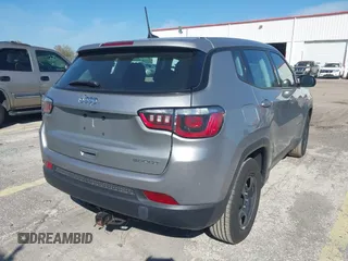 2020 Jeep Compass Sport с VIN 3C4NJCAB1LT236409, выставлен на аукционе IAAI как лот 41696554 с пробегом 125 930 миль миль и . История ставок и продаж доступна на DreamBid. Изображение 4.