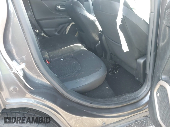 2016 Jeep Renegade Latitude with VIN ZACCJBBT9GPD52754, listed as a IAAI auction lot 41868531 with 161,159 mi miles. Bid and sale history available at carsss.com. Image 8.