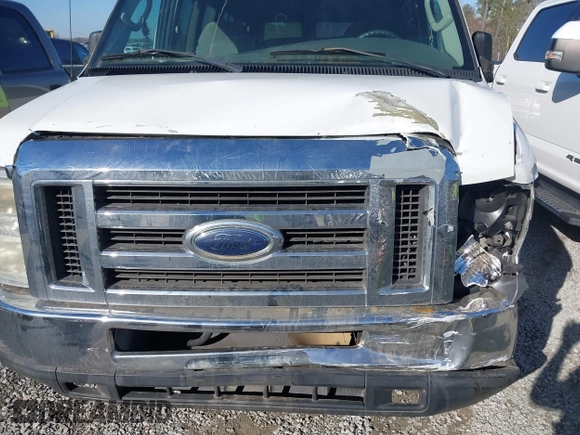 2008 Ford Econoline Passenger XL with VIN 1FBNE31L48DA90229, listed as a IAAI auction lot 41449121 with 223,130 mi miles and . Bid and sale history available at carsss.com. Image 6.