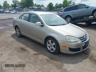 2006 Volkswagen Jetta 2.5L с VIN 3VWRF71K06M626214, выставлен на аукционе IAAI как лот 42470289 с пробегом 159 475 миль миль и . История ставок и продаж доступна на DreamBid. Изображение 1.