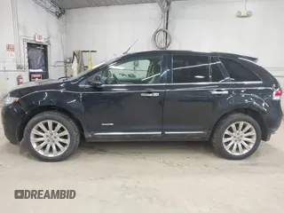 2014 Lincoln MKX with VIN 2LMDJ8JK4EBL16245, listed as a IAAI auction lot 42137824 with 184,479 mi miles. Bid and sale history available at carsss.com. Image 14.