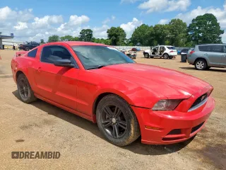 2014 Ford Mustang V6 with VIN 1ZVBP8AM8E5284439, listed as a Copart auction lot 62054585 with 183,880 mi miles and Clean title. Bid and sale history available at DreamBid. Image 4.
