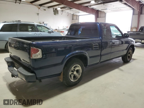 2001 Chevrolet S-10 LS with VIN 1GCCS19W018256081, listed as a Copart auction lot 53629275 with 145,627 mi miles and Salvage Title. Bid and sale history available at DreamBid. Image 3.