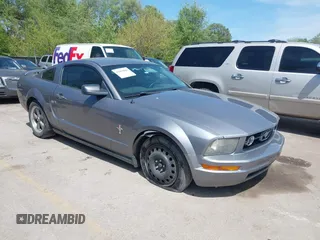 2006 Ford Mustang Standard with VIN 1ZVFT80N465115902, listed as a IAAI auction lot 42055880 with 165,066 mi miles and . Bid and sale history available at DreamBid. Image 1.