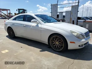 2007 Mercedes-Benz CLS-Class 5.5L with VIN WDDDJ72X17A085037, listed as a Copart auction lot 73697284 with 0 mi miles and Non Repairable. Bid and sale history available at carsss.com. Image 4.