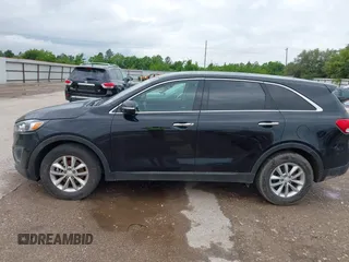 2016 Kia Sorento LX with VIN 5XYPG4A38GG107974, listed as a IAAI auction lot 42113223 with 137,346 mi miles and . Bid and sale history available at DreamBid. Image 14.