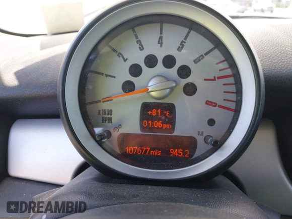 2010 MINI Hardtop with VIN WMWMF3C53ATZ25765, listed as a IAAI auction lot 42314587 with 107,677 mi miles and . Bid and sale history available at DreamBid. Image 7.