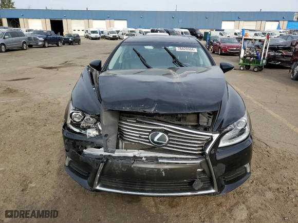 2016 Lexus LS 460 with VIN JTHCL5EF4G5026630, listed as a Copart auction lot 78820504 with 33,004 mi miles and Clean Title. Bid and sale history available at carsss.com. Image 5.