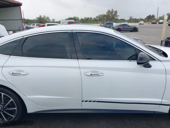 2020 Hyundai Sonata SEL Plus with VIN 5NPEJ4J26LH008699, listed as a IAAI auction lot 41884974 with 59,374 mi miles. Bid and sale history available at carsss.com. Image 14.