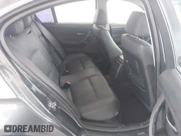 2007 BMW 3 Series 335i с VIN WBAVB73537VH20728, выставлен на аукционе IAAI как лот 42573878 с пробегом 89 984 миль миль и . История ставок и продаж доступна на DreamBid. Изображение 8.