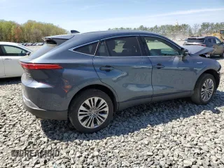 2021 Toyota Venza LE with VIN JTEAAAAH1MJ037453, listed as a Copart auction lot 54309185 with 111,134 mi miles and Salvage Title. Bid and sale history available at carsss.com. Image 3.
