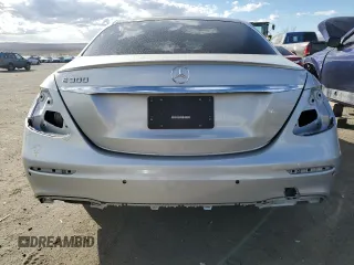2017 Mercedes-Benz E-Class E 300 Luxury with VIN WDDZF4JB5HA036310, listed as a Copart auction lot 45744255 with 17,600 mi miles and Salvage Title. Bid and sale history available at carsss.com. Image 6.