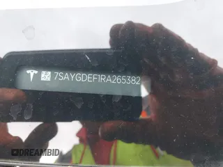 2024 Tesla Model Y Performance z VIN 7SAYGDEF1RA265382, wystawiony jako IAAI lot #42308468 z przebiegiem 9 700 mil mil oraz . Historia ofert i sprzedaży dostępna na DreamBid. Obrazek 19.