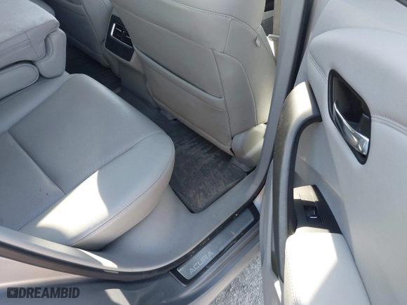 2017 Acura RDX w/Advance Pkg with VIN 5J8TB4H74HL026970, listed as a IAAI auction lot 41602328 with 157,406 mi miles. Bid and sale history available at carsss.com. Image 8.