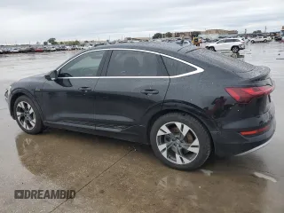 2020 Audi e-tron Sportback Premium Plus z VIN WA12ABGE3LB035458, wystawiony jako Copart lot #80768364 z przebiegiem 22 823 mil mil oraz Szkoda całkowita • Salvage title. Historia ofert i sprzedaży dostępna na DreamBid. Obrazek 2.