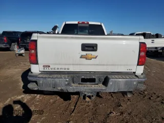 2019 Chevrolet Silverado 3500HD LTZ z VIN 1GC4KXCY0KF276409, wystawiony jako Copart lot #88408515 z przebiegiem 125 787 mil mil oraz Szkody całkowita. Historia ofert i sprzedaży dostępna na DreamBid. Obrazek 6.