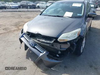 2013 Ford Focus SE with VIN 1FADP3K20DL193712, listed as a IAAI auction lot 42112183 with 113,500 mi miles. Bid and sale history available at carsss.com. Image 6.
