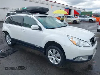 2012 Subaru Outback 2.5i Limited with VIN 4S4BRBLC5C3204422, listed as a IAAI auction lot 41915865 with 104,265 mi miles. Bid and sale history available at carsss.com. Image 1.