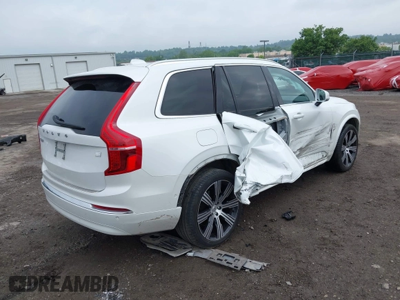 2023 Volvo XC90 Plus z VIN YV4H600N2P1975520, wystawiony jako IAAI lot #42389524 z przebiegiem 24 327 mil mil oraz . Historia ofert i sprzedaży dostępna na DreamBid. Obrazek 4.