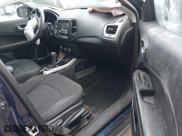2018 Jeep Compass Sport with VIN 3C4NJCAB3JT411580, listed as a IAAI auction lot 42300505 with Not provided miles and . Bid and sale history available at DreamBid. Image 5.