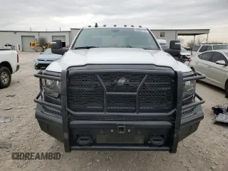 2023 Ram 3500 Tradesman z VIN 3C63RRGL1PG507655, wystawiony jako Copart lot #49991745 z przebiegiem 37 111 mil mil oraz Szkoda całkowita • Salvage title. Historia ofert i sprzedaży dostępna na DreamBid. Obrazek 5.