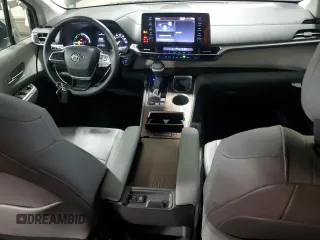 2021 Toyota Sienna XLE z VIN 5TDYRKECXMS024686, wystawiony jako Copart lot #56990895 z przebiegiem 37 744 mil mil oraz Szkoda całkowita • Salvage title. Historia ofert i sprzedaży dostępna na DreamBid. Obrazek 8.
