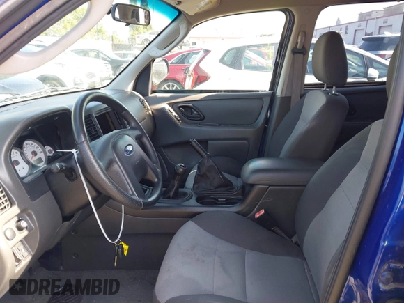 2006 Ford Escape XLS with VIN 1FMYU02Z76KD03045, listed as a IAAI auction lot 42267662 with 289,966 mi miles and . Bid and sale history available at DreamBid. Image 5.