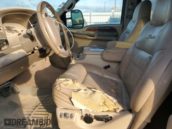 2001 Ford Excursion Limited z VIN 1FMNU42S51EA39795, wystawiony jako Copart lot #78439524 z przebiegiem 232 277 mil mil oraz Szkoda całkowita • Salvage title. Historia ofert i sprzedaży dostępna na DreamBid. Obrazek 7.