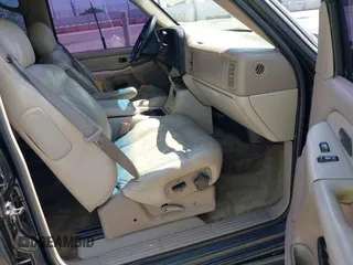 2002 Chevrolet Tahoe LS with VIN 1GNEK13Z82R142862, listed as a IAAI auction lot 42606711 with 189,223 mi miles and . Bid and sale history available at DreamBid. Image 5.