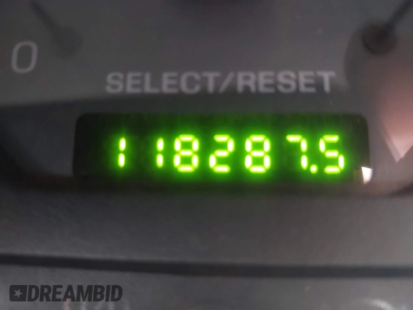 2001 Ford Mustang Deluxe с VIN 1FAFP44451F208230, выставлен на аукционе IAAI как лот 42191956 с пробегом 118 287 миль миль и . История ставок и продаж доступна на DreamBid. Изображение 15.